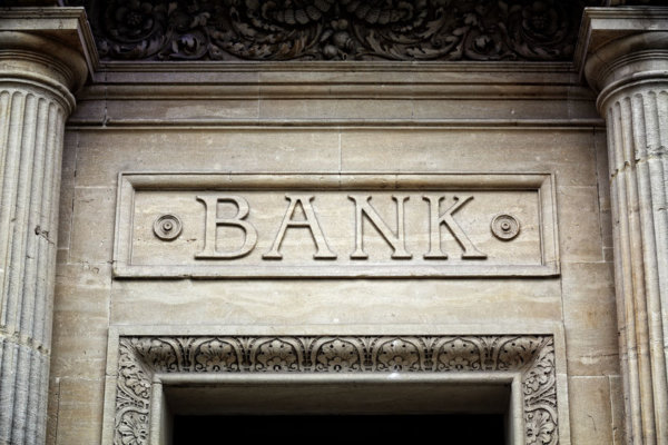 Image of bank exterior as illustration for post 'Which Business Banks offer the best service?'